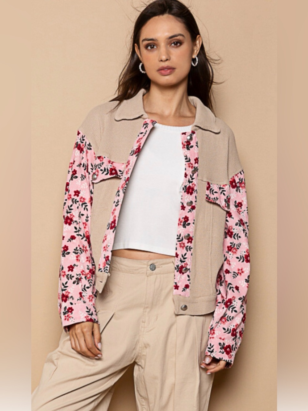 204🌟 POL Women's Floral Contrast Button Front Cropped Jacket